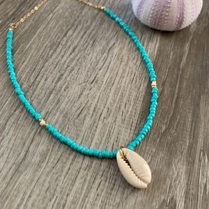Cowrie Shell Beaded Necklace // Beach (#X0094)
